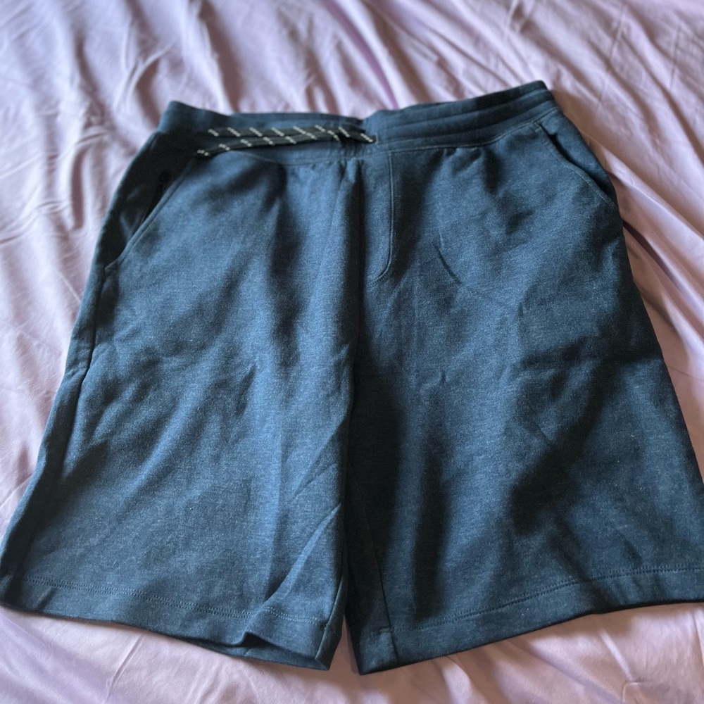 GAP SHORTS